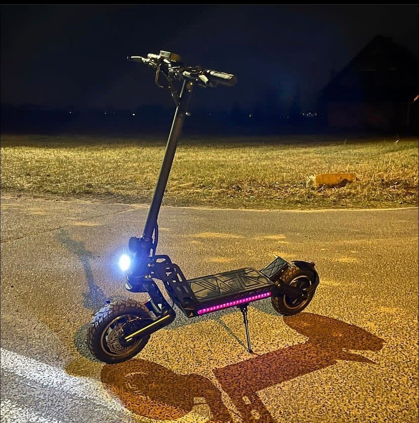 Riding the Kugoo G2 Pro in Toronto: Tips and Tricks for a Safe and Fun Ride