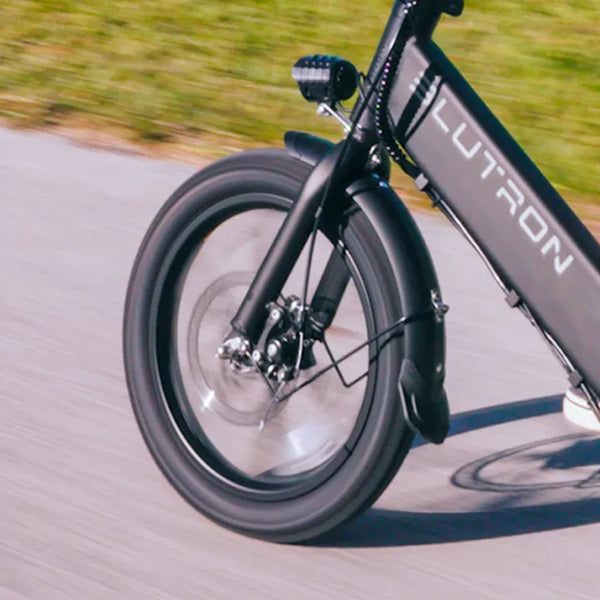 40.5 cm Pneumatic Tire