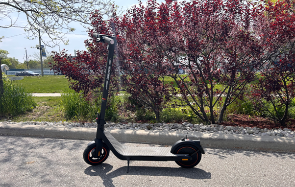 Reviewing the InMotion Air Pro Electric Scooter – T-Dot Wheels