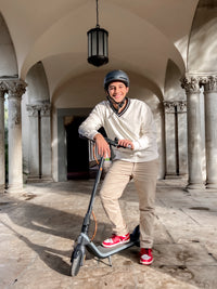 Ninebot E2 Plus Kick-scooter by Segway 25km/hr Speed / 25km Range / 14.4kg / 300W