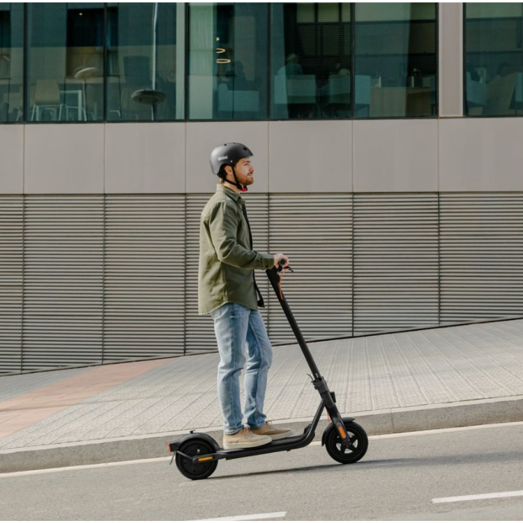 Ninebot F2 Pro Kick-Scooter by Segway