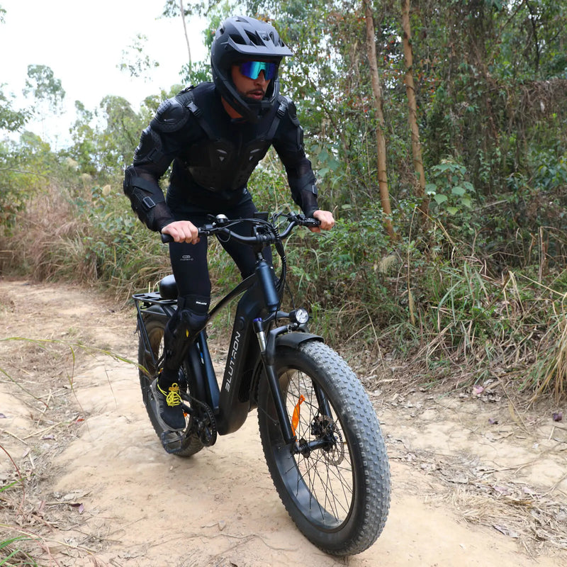 Blutron EB880 Fat Tire E-Bike 32km/h Speed / 80km Range / 35.5kg / 750W